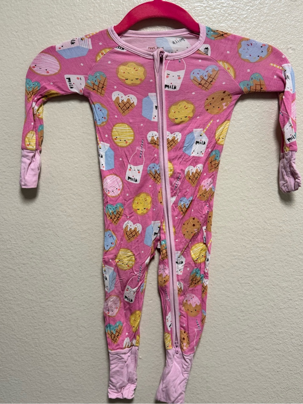 little sleepies cookies and milk